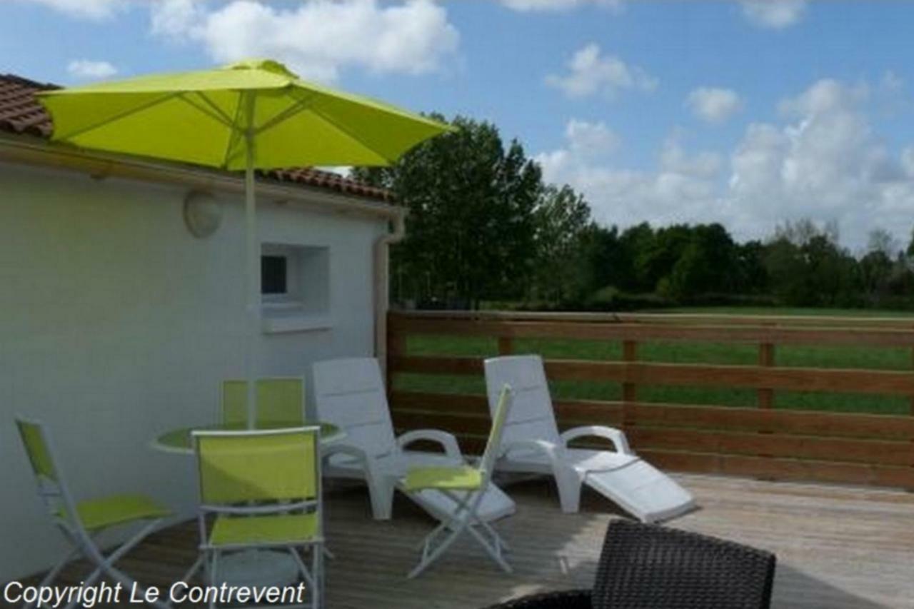 Вилла Le Contrevent Saint-Julien-des-Landes Экстерьер фото